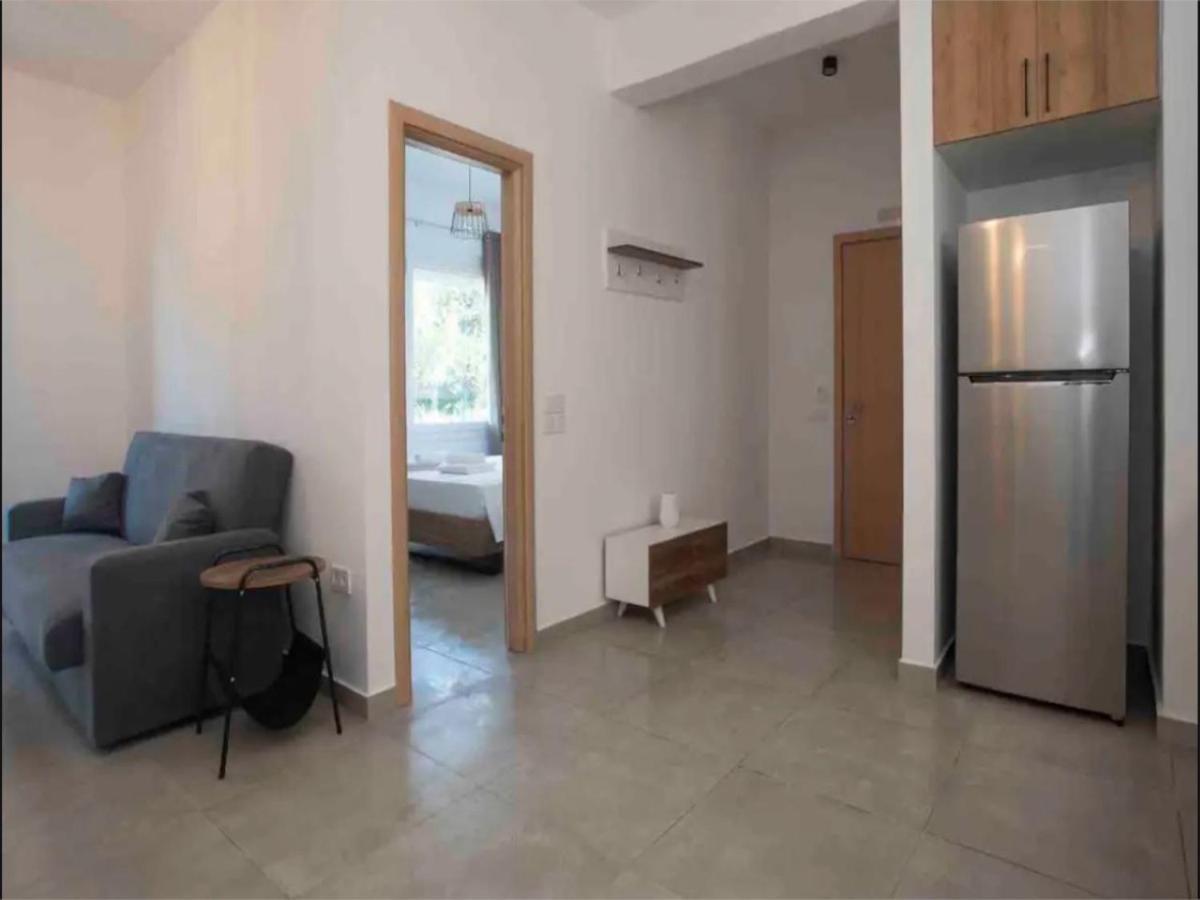 פילוס Mimikas Apartment מראה חיצוני תמונה